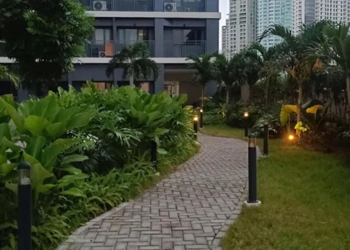 Cozy Space At Red Makati Bed & Breakfast