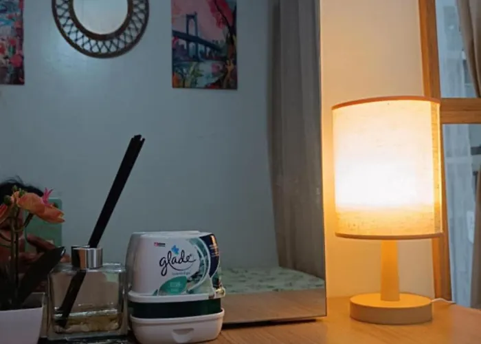 Cozy Space At Red Makati Bed & Breakfast