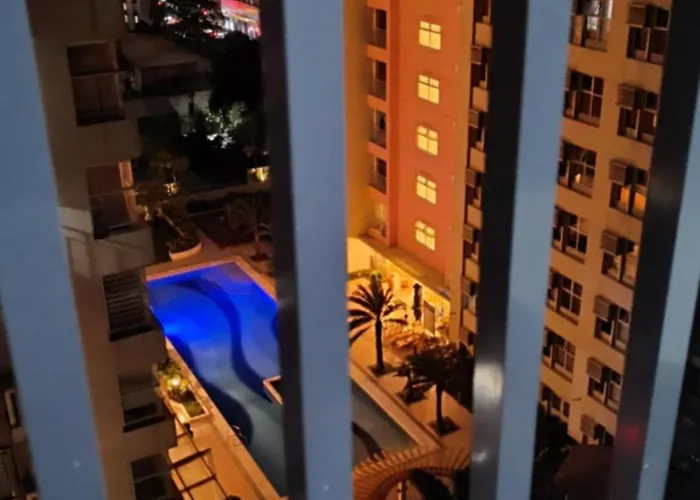 Bed & Breakfast Cozy Space At Red Makati Manila